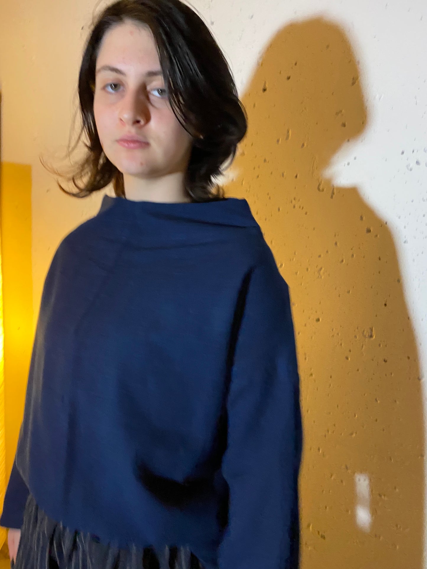 Long-sleeved shirts made from indigo-dyed fabric