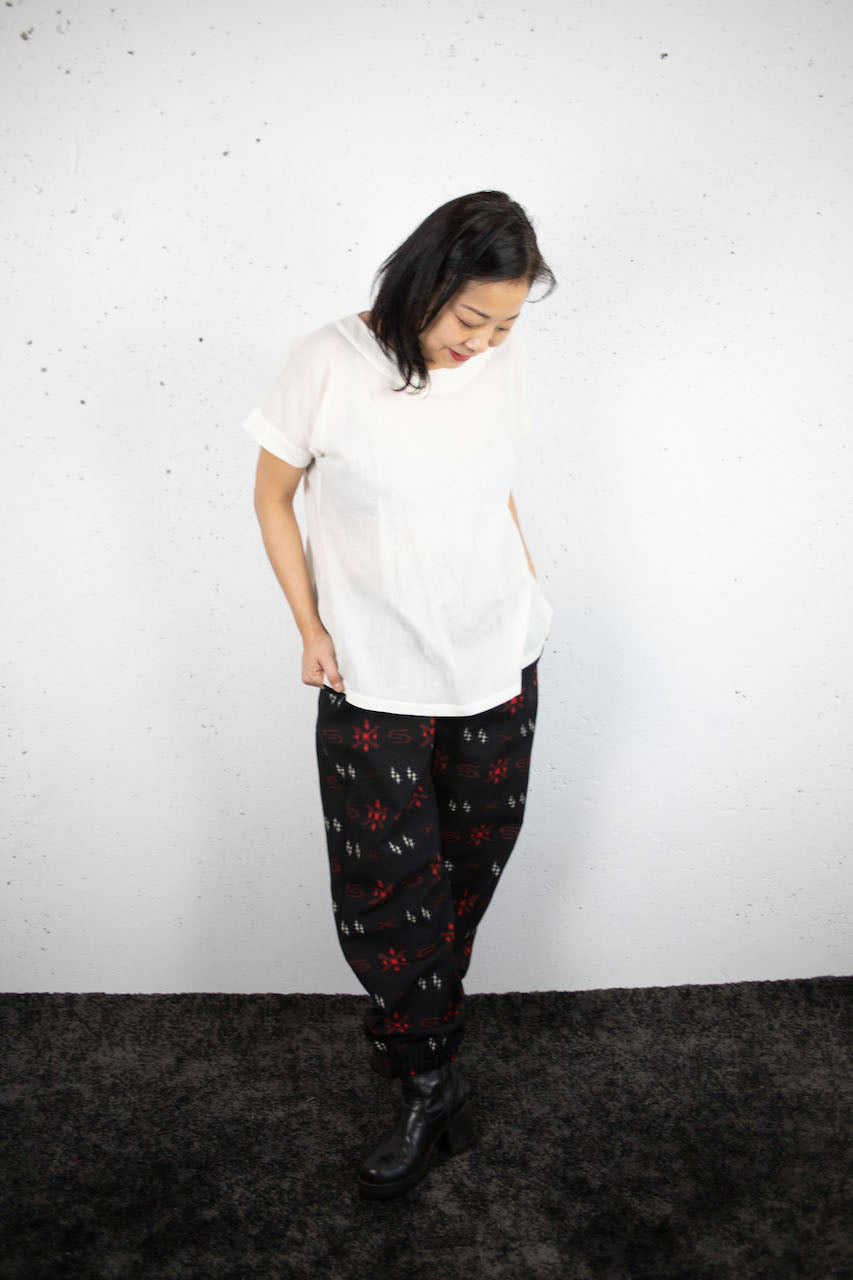 Momp pants made from kimono with muslin weave red.