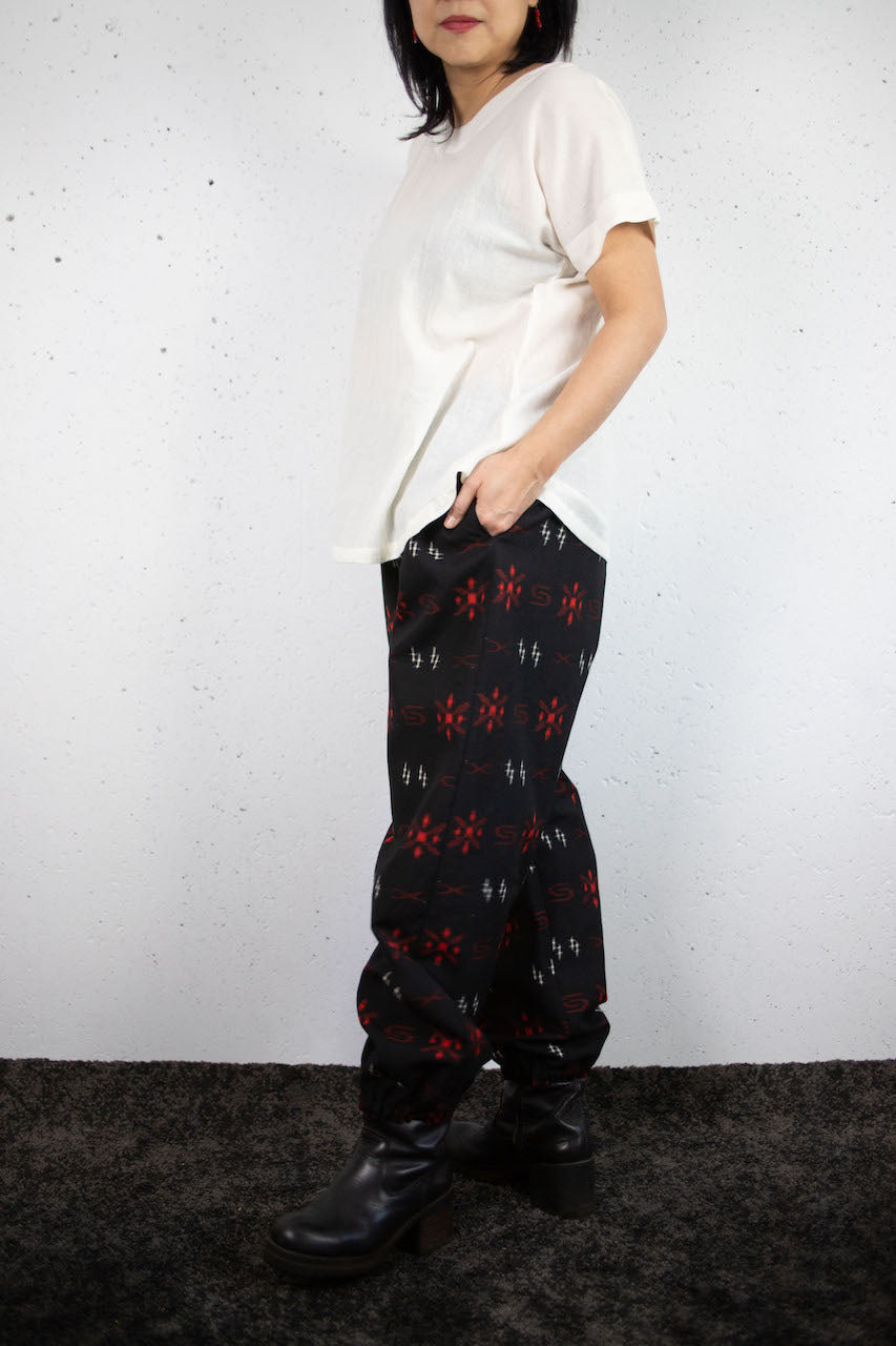 Momp pants made from kimono with muslin weave red.