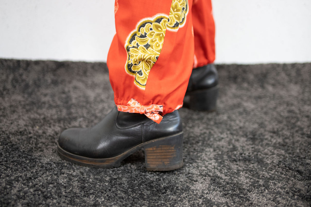 Momp trousers with tied hems made from muslin weave kimono.