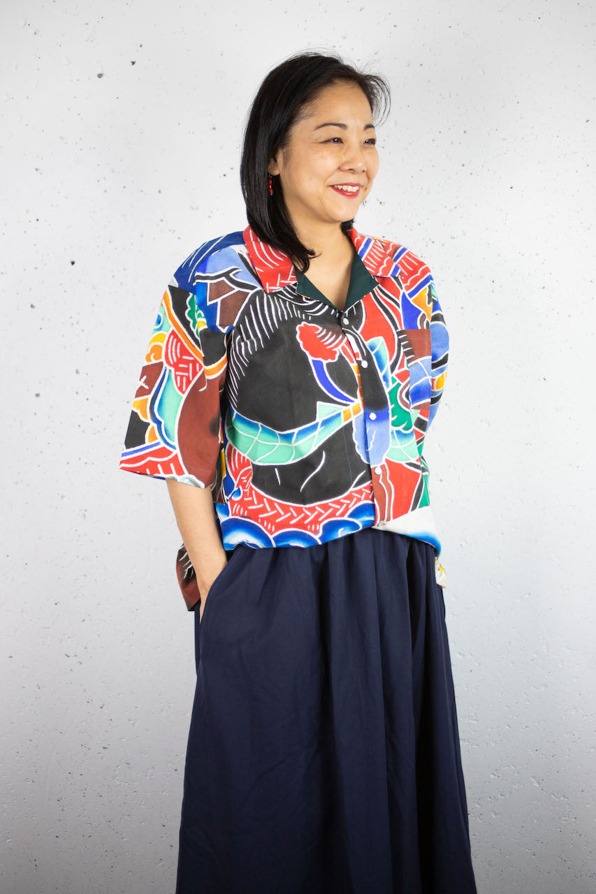 Colourful shirts with unusual samurai nobori no nuno./regardless of gender