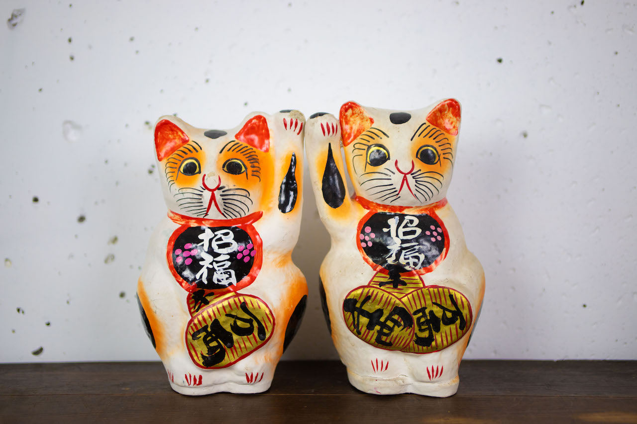 papier-mache maneki cat,Left hand