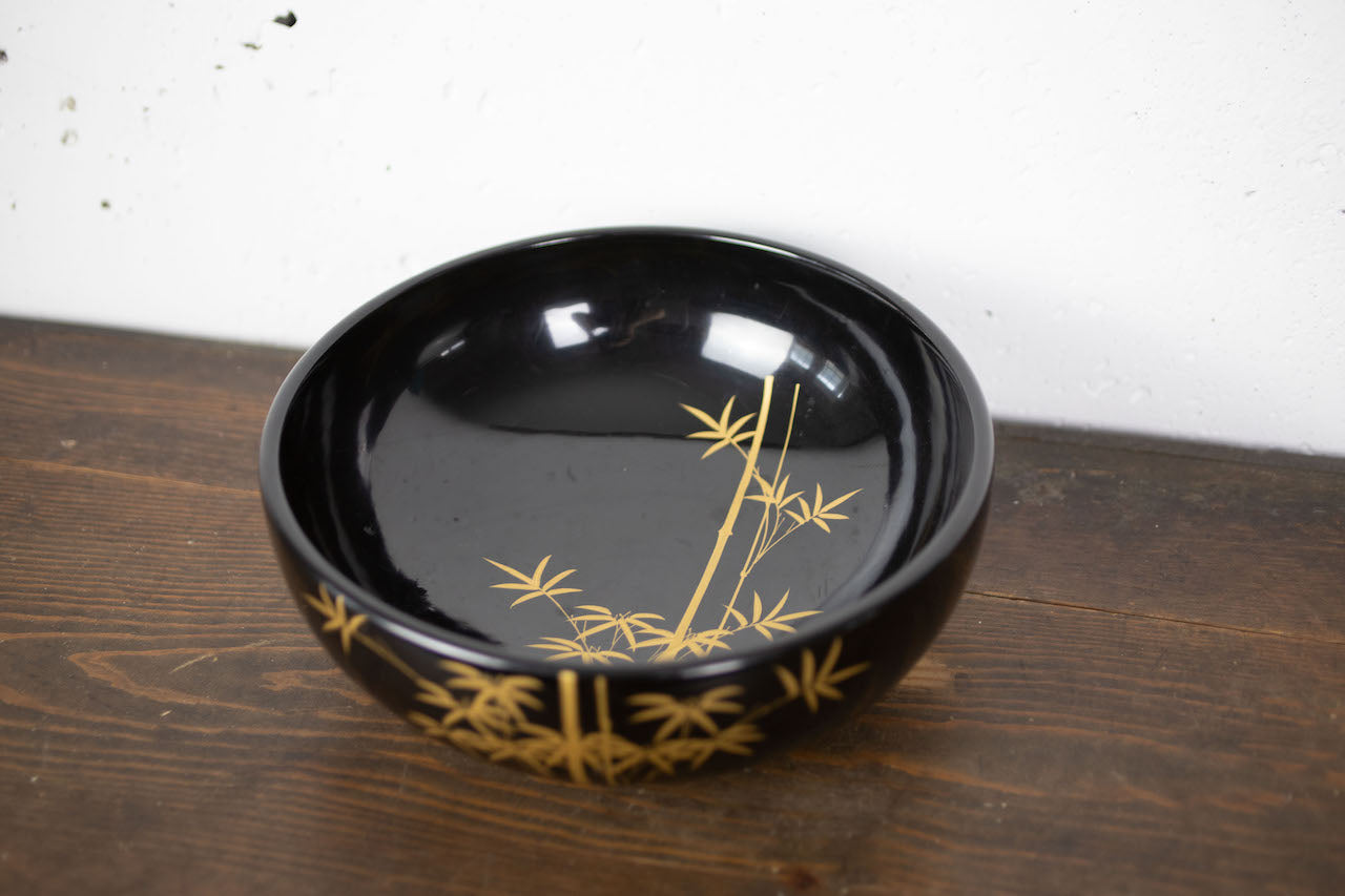lacquered bowl-shaped confectionery containers.