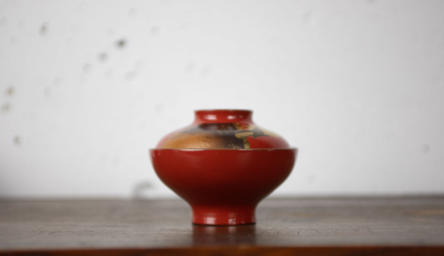 antique Lacquered bowl With falconry pattern