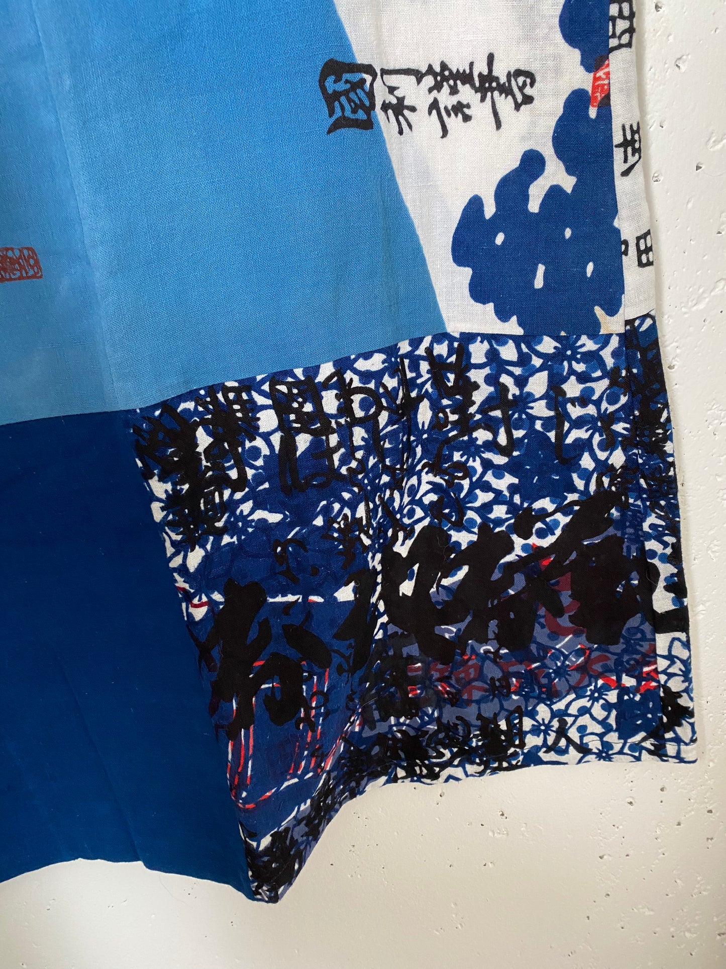 Exclusive Tank Tops Made from Unique Test-Dyed Hand Towels – A One-of-a-Kind Piece!