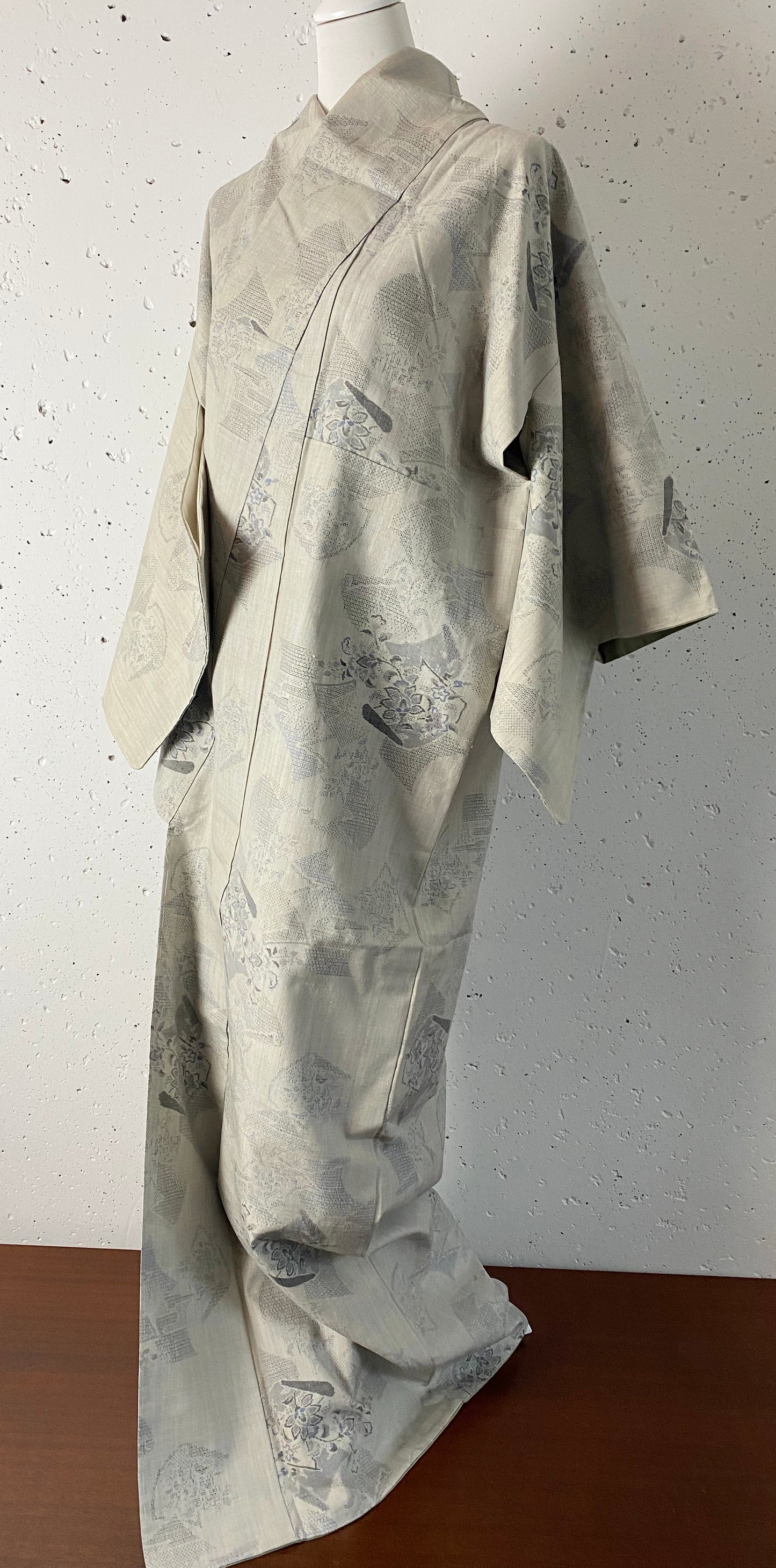 Quality Kimono / grey-YUSHIKIEN