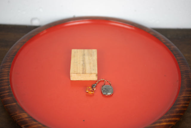Rare Edo-Era Inrō & Amber Netsuke – Elegant Accessory of Japanese Princesses