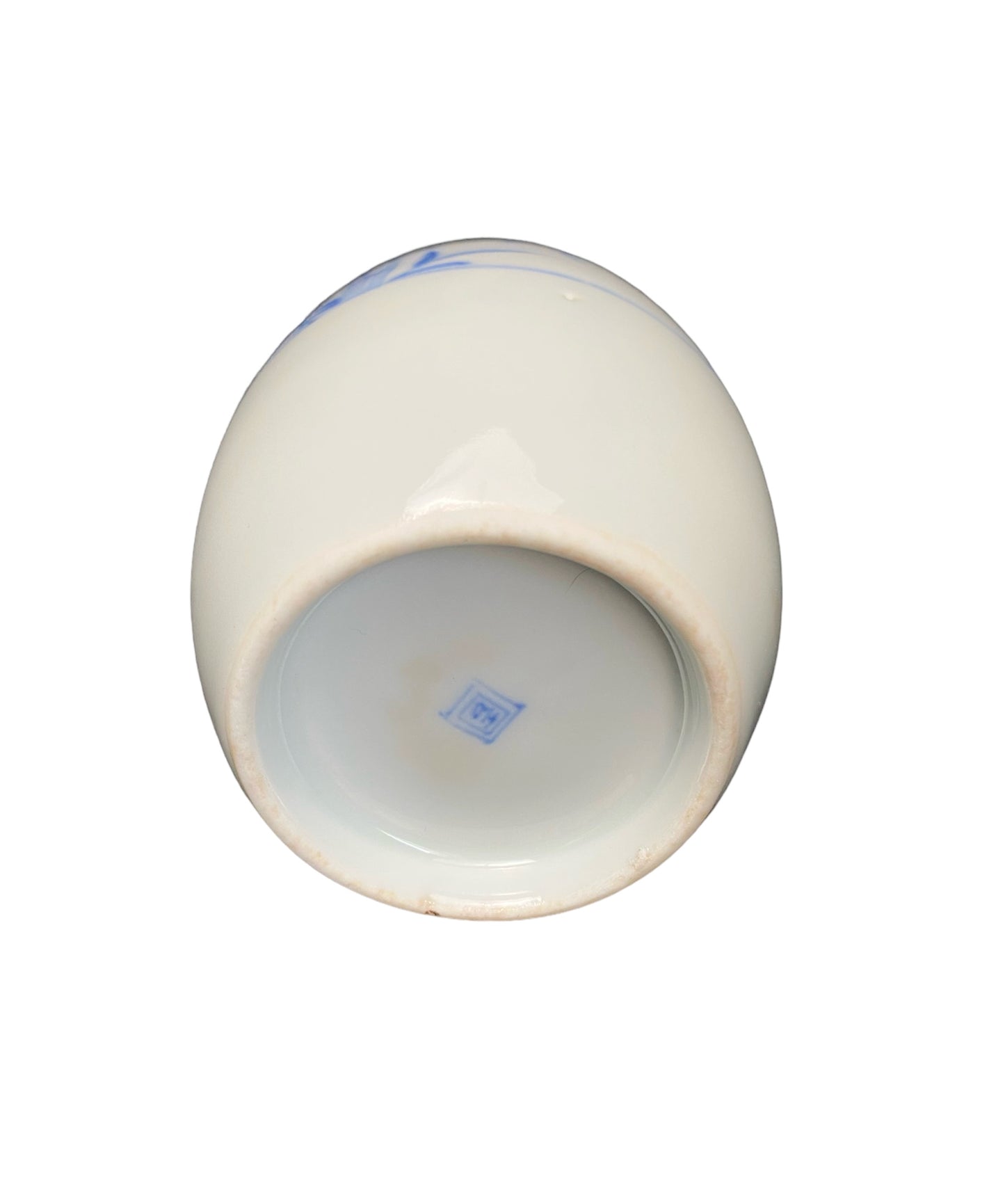 Plum-patterned small sake bottle