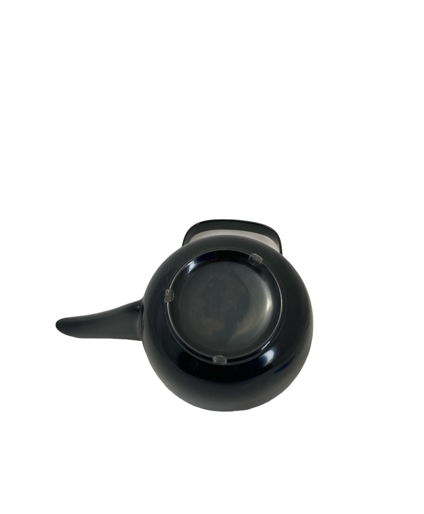 Lacquered sake bottle chokes for holding alcohol at weddings