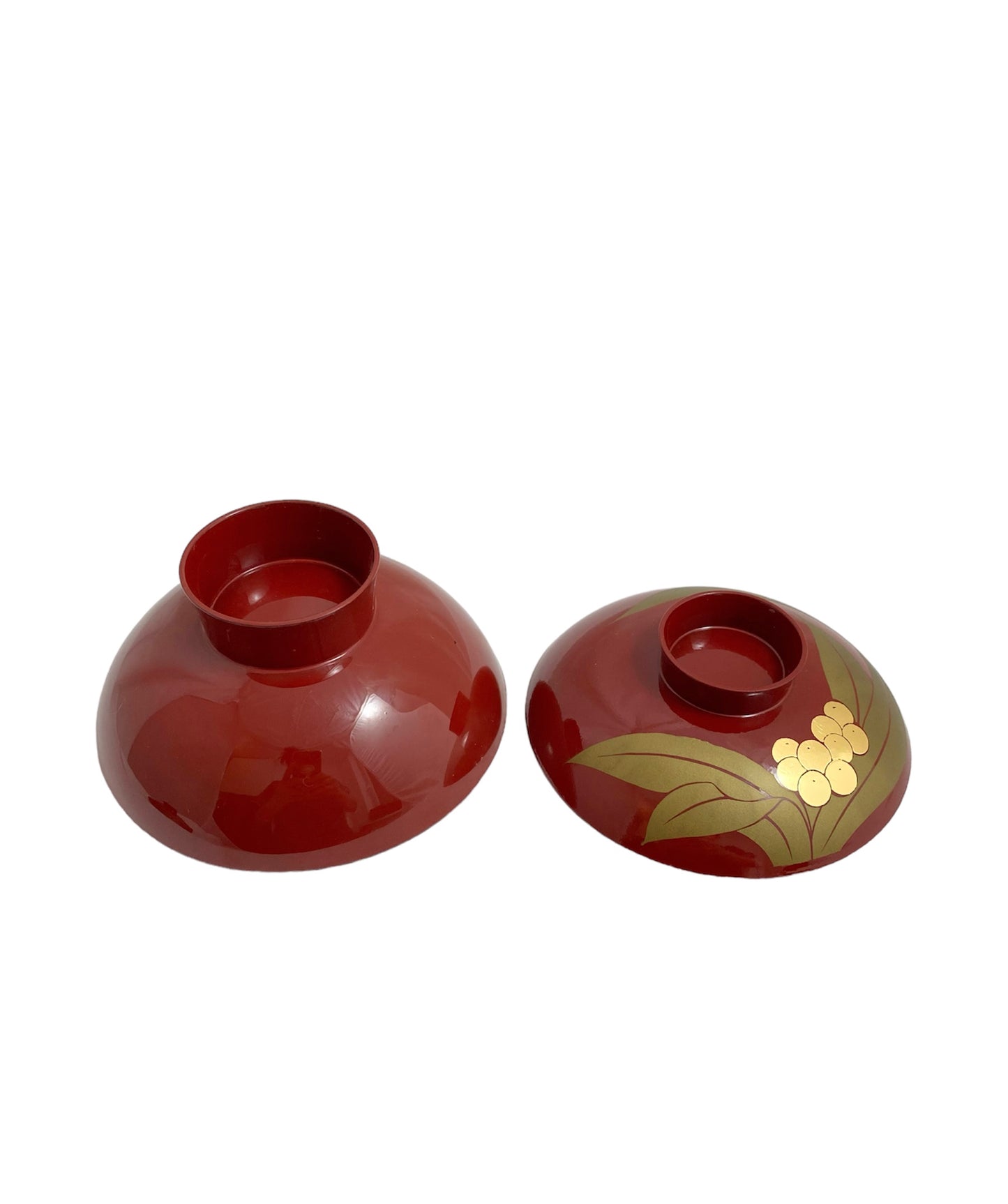 Lacquered bowl gold pattern