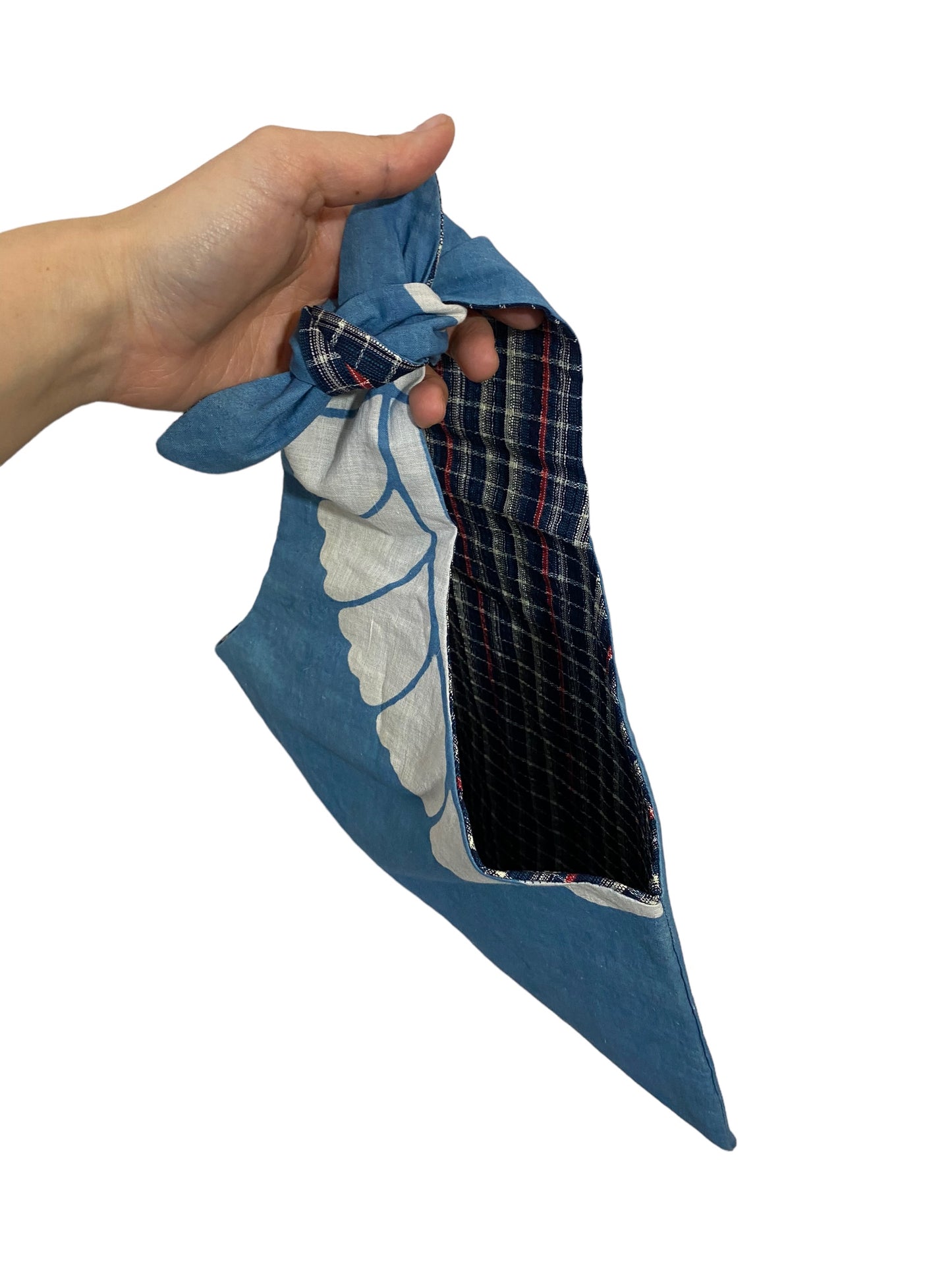 Idea bag that can be tied at the top to make a handbag.