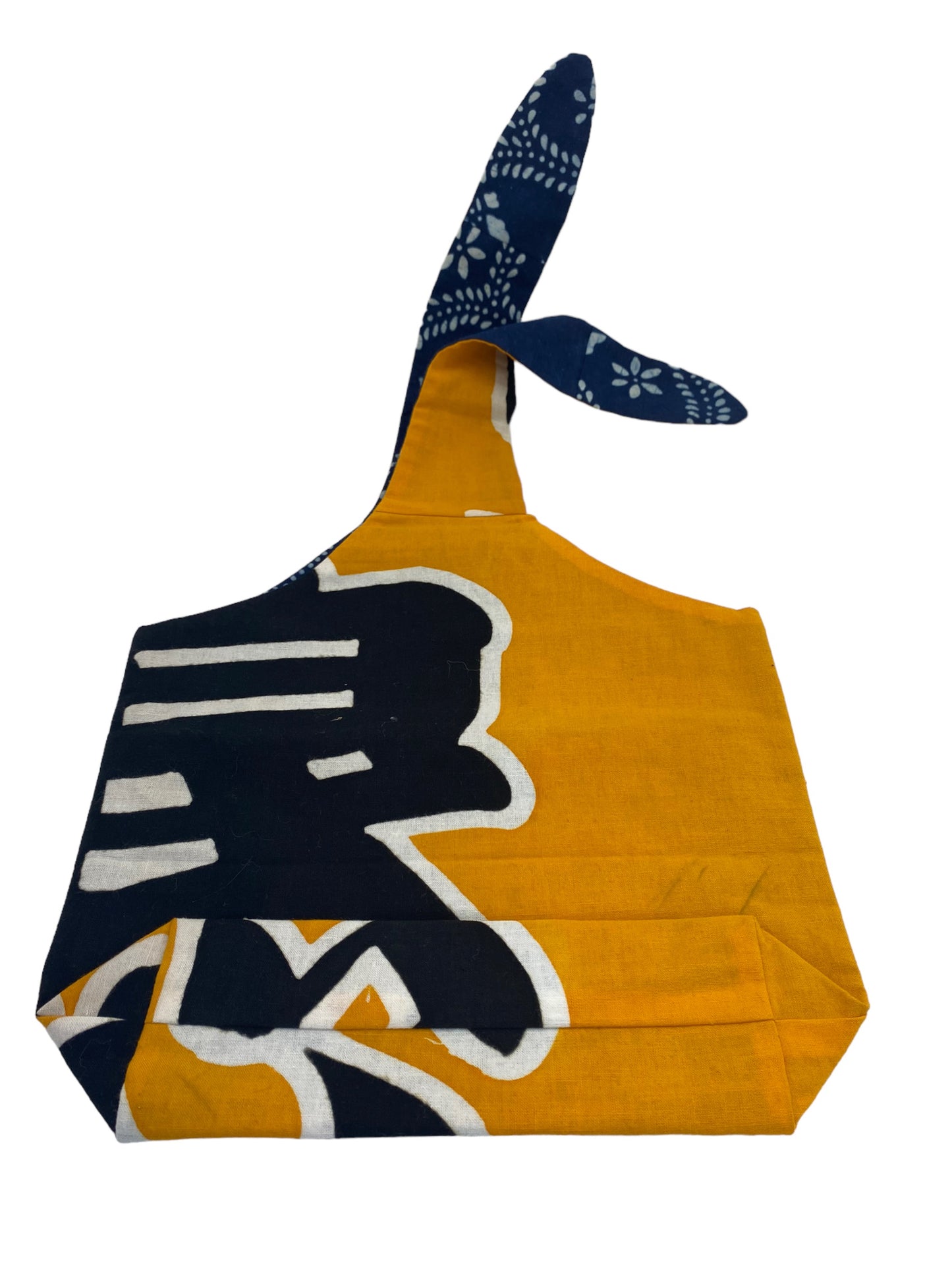 The Transforming Flag Bag – From Tote to Handbag in Seconds