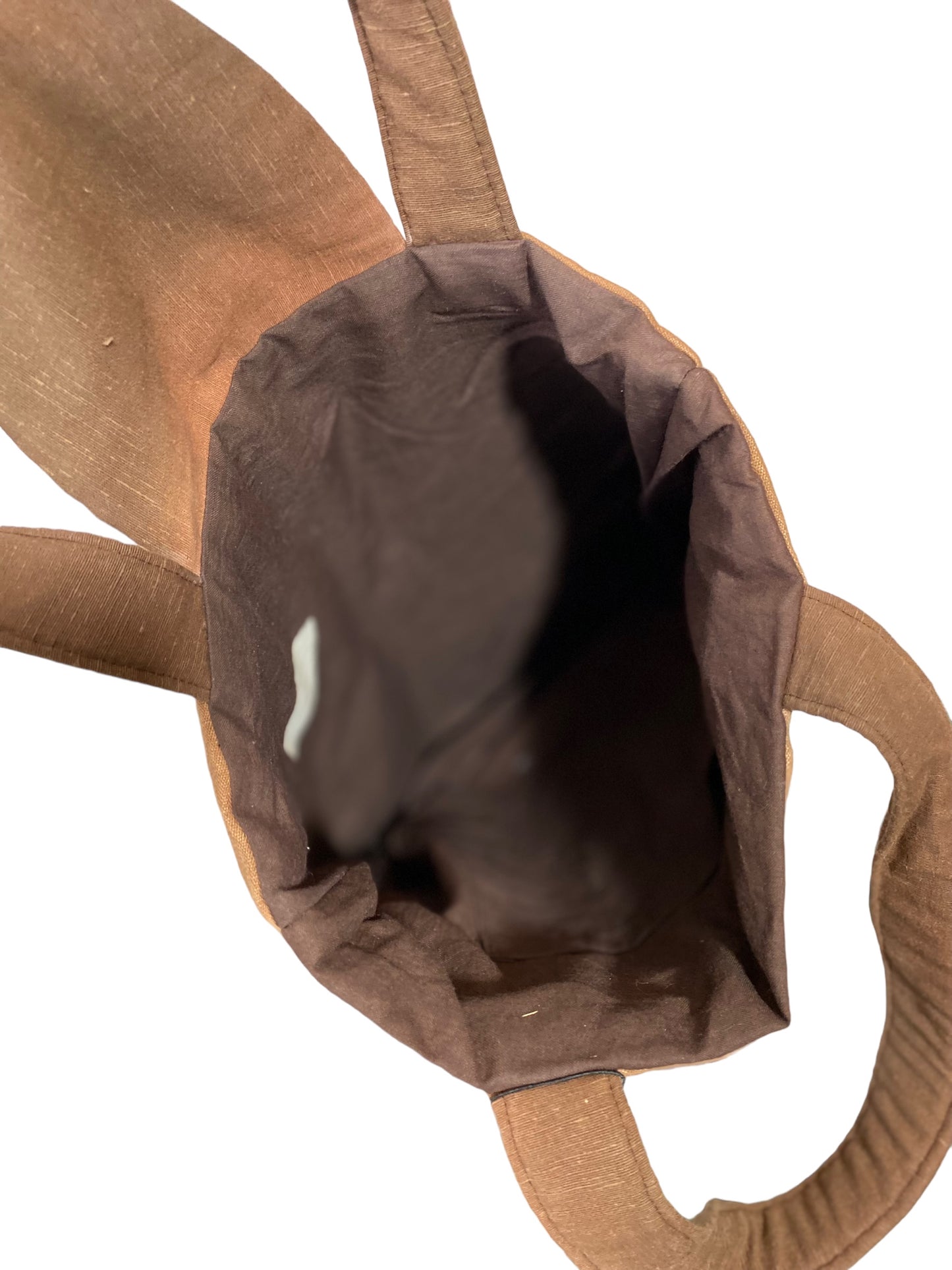 Persimmon-dyed handbag