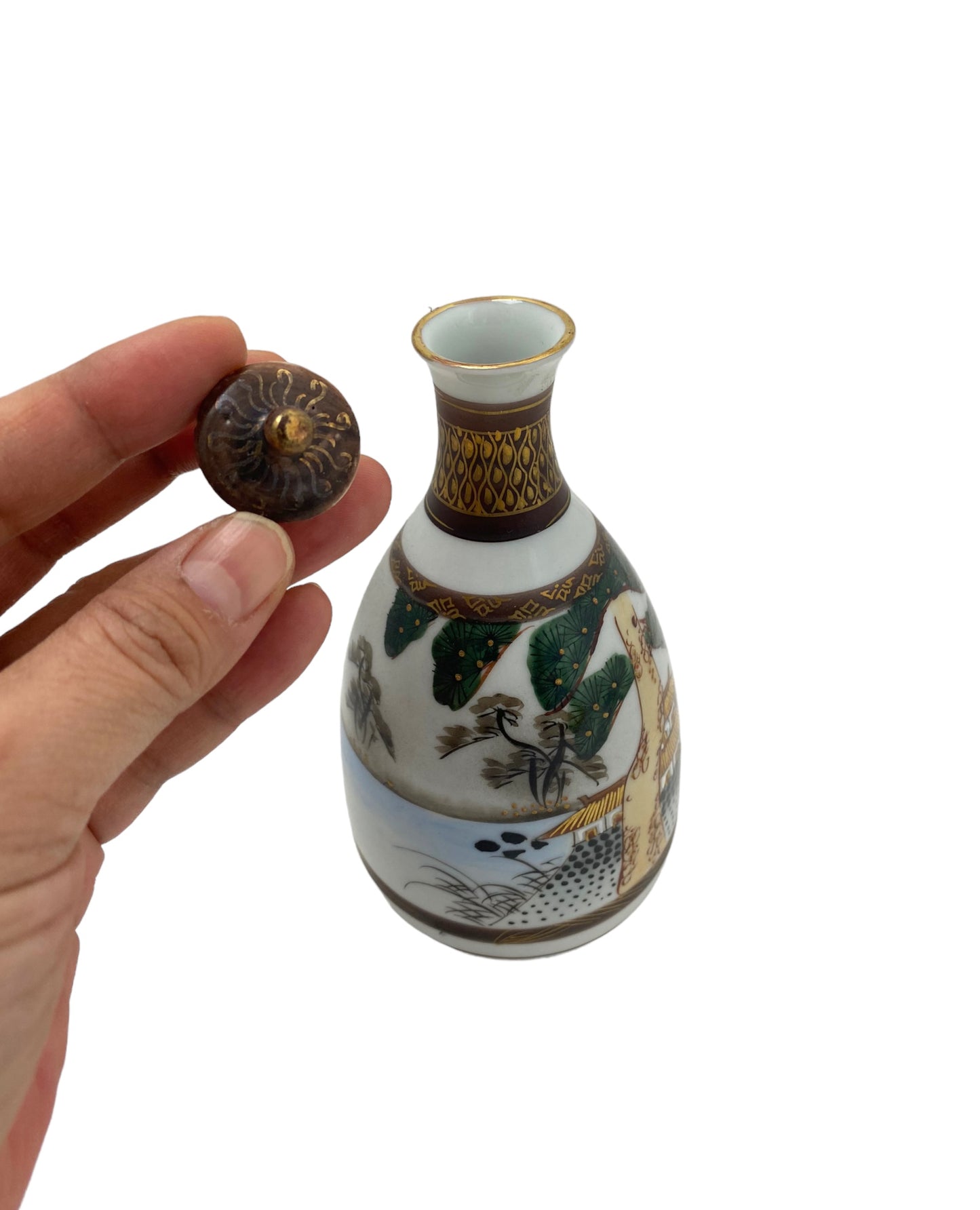 Kutani ware, sake bottle with lid