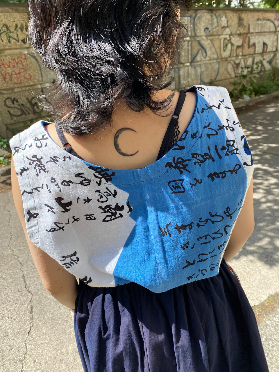 Exclusive Tank Tops Made from Unique Test-Dyed Hand Towels – A One-of-a-Kind Piece!