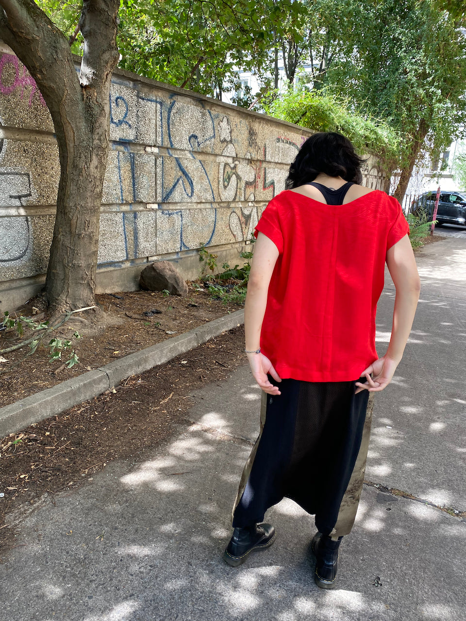 Red shirt made from kimono lintel