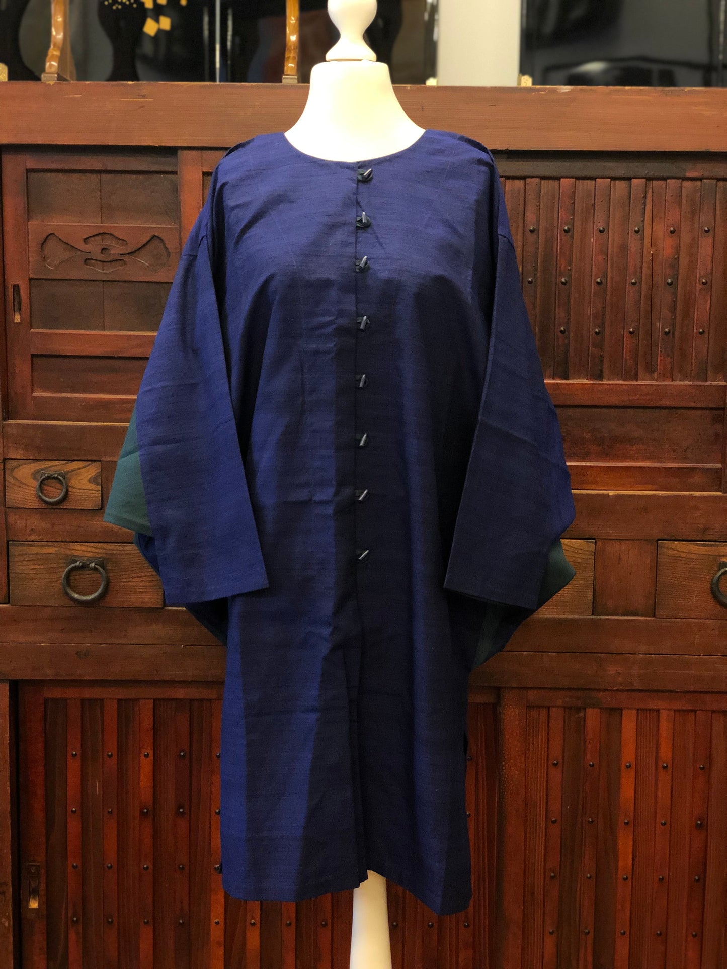 Elegant Navy & Green Silk Kimono Dress – A Timeless Blend of Tradition and Style