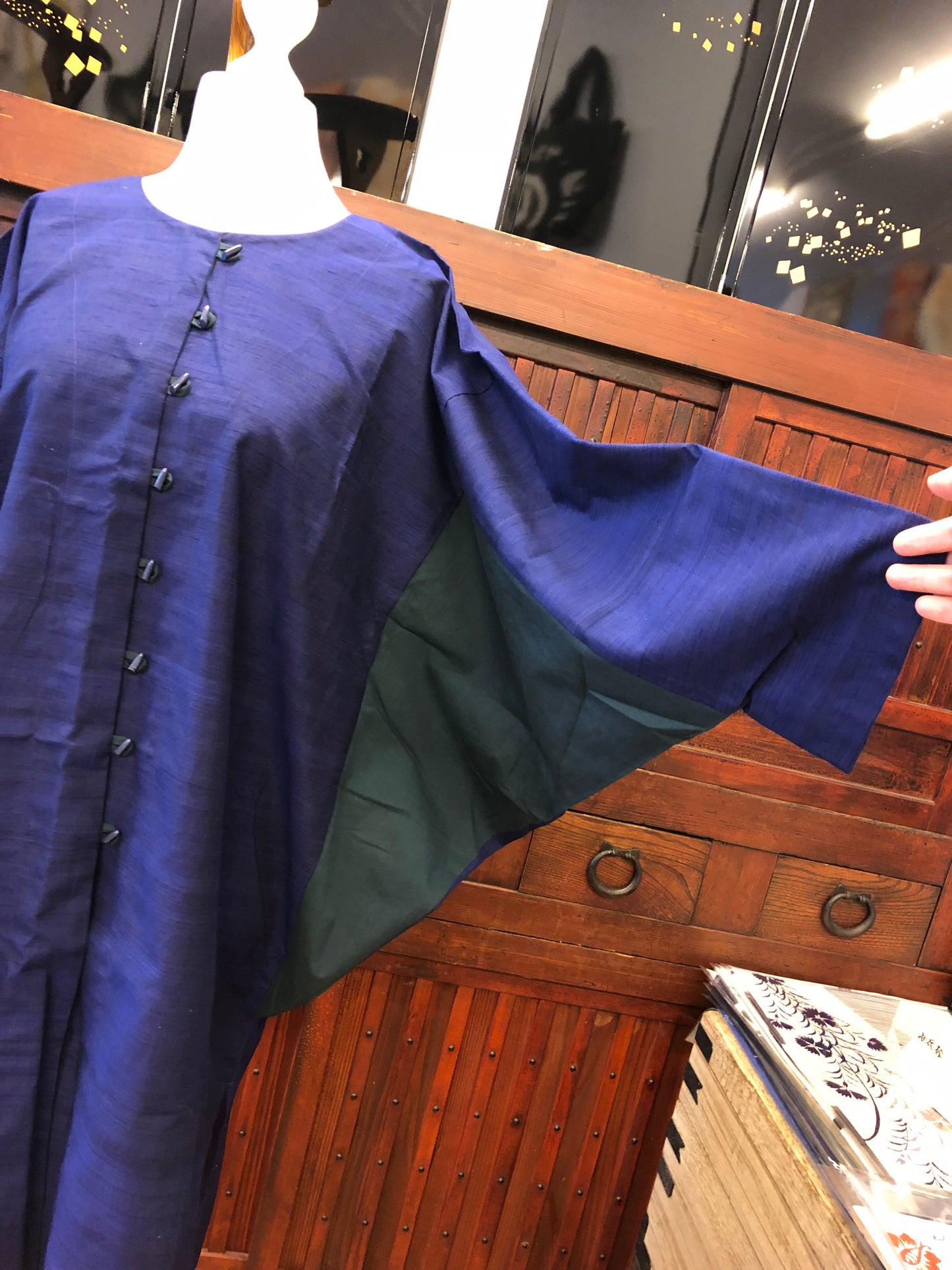 Elegant Navy & Green Silk Kimono Dress – A Timeless Blend of Tradition and Style