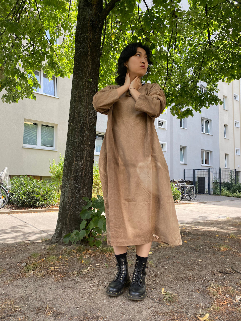 Persimmon Tannin-Dyed Cotton Dress – A Timeless Masterpiece of Japanese Craftsmanship