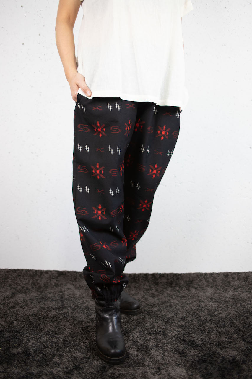 Momp pants made from kimono with muslin weave red.