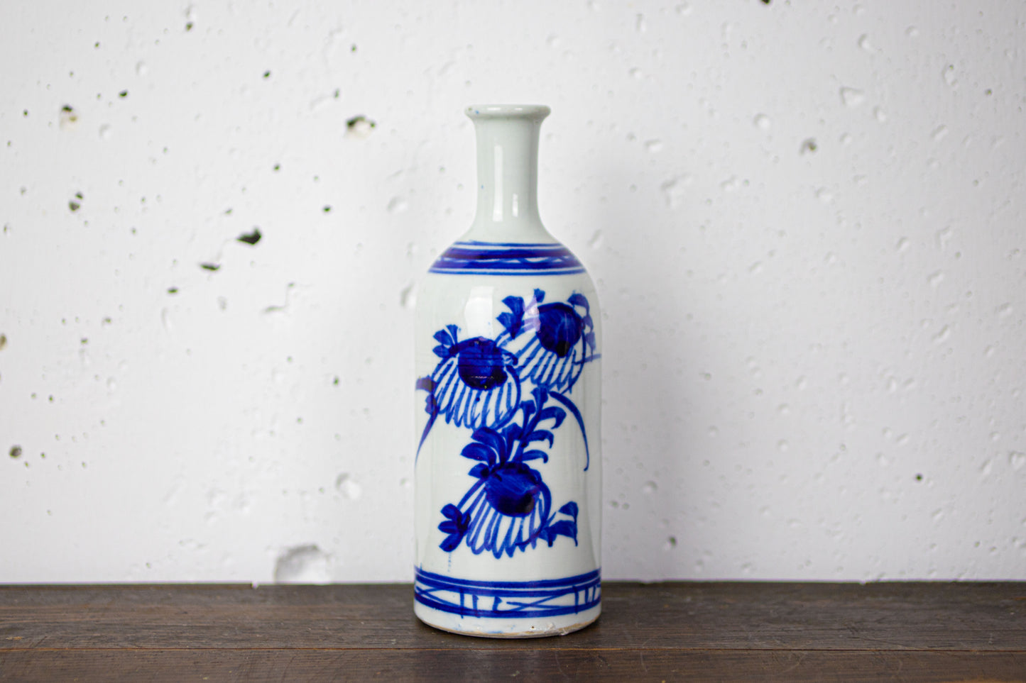 Old Imari large sake bottle No 1