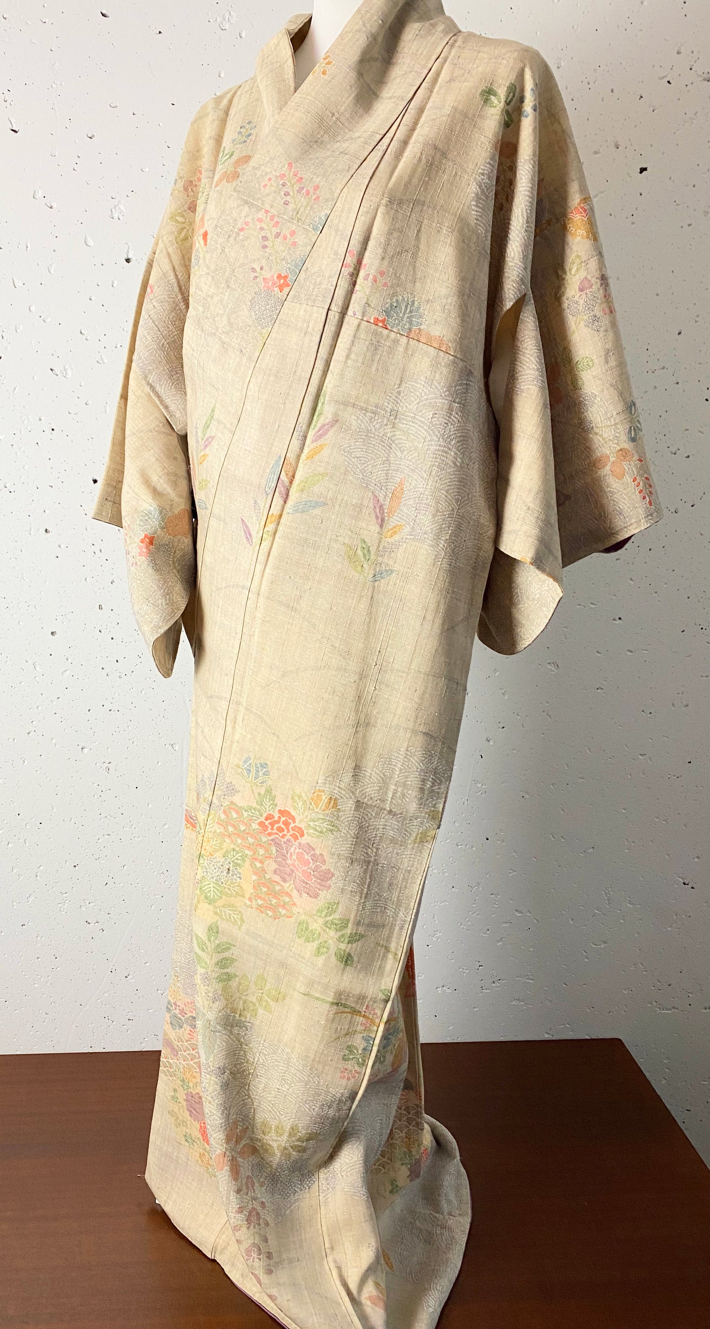 Quality Kimono/Cream, butterfly pattern.