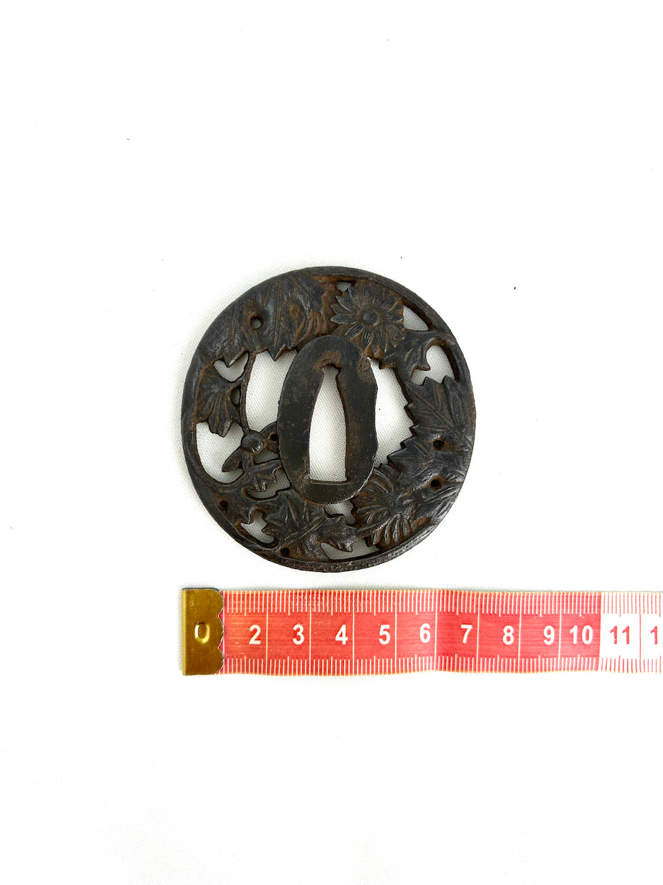 TSUBA (EDO) 1  / guard on Japanese sword/Special price due to lack of naming