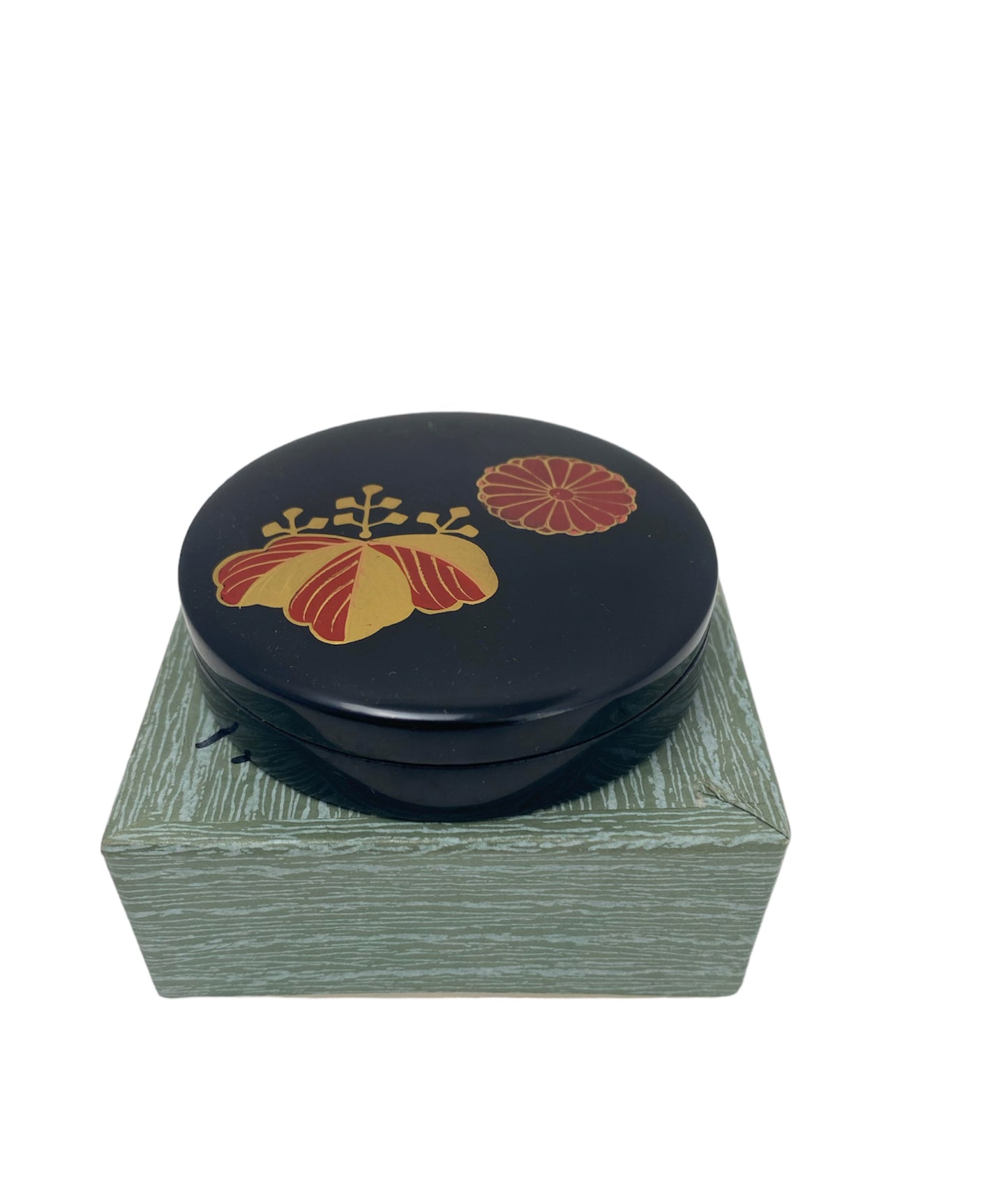 NATSUKÔGÔ /Lacquered incense container